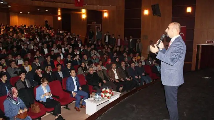 'Büyük Mucit Nikola Tesla'nın Bilim Dünyası' konulu konferans düzenlendi