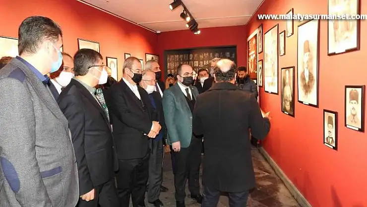 'Gaziantep Savunması Kahramanları Karakalem Resim Sergisi' açıldı
