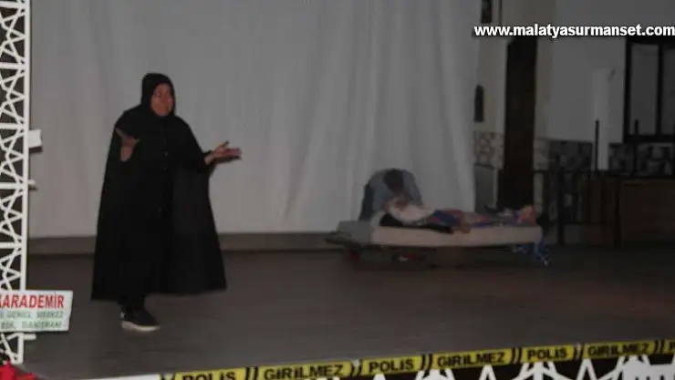 'Kadın için' oyununa ilgi