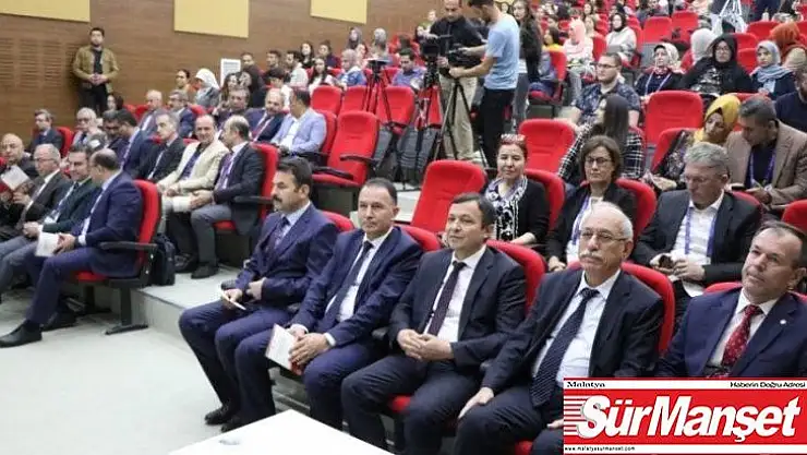 'Uluslararası Osmanlı'dan Cumhuriyet'e Türkiye'de Darbeler Sempozyumu' başladı