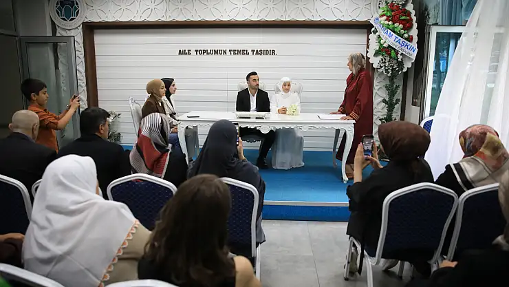 1050 Çift Battalgazi Belediyesi'nde ''Evet'' Dedi
