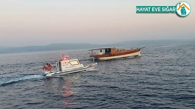 107 göçmenin bulunduğu tekne balık çiftliği kafesine çarptı