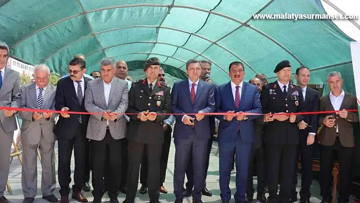 15 Temmuz karma resim ve fotoğraf sergisi açıldı