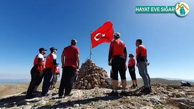 15 Temmuz şehitleri için Beydağı'na tırmandılar