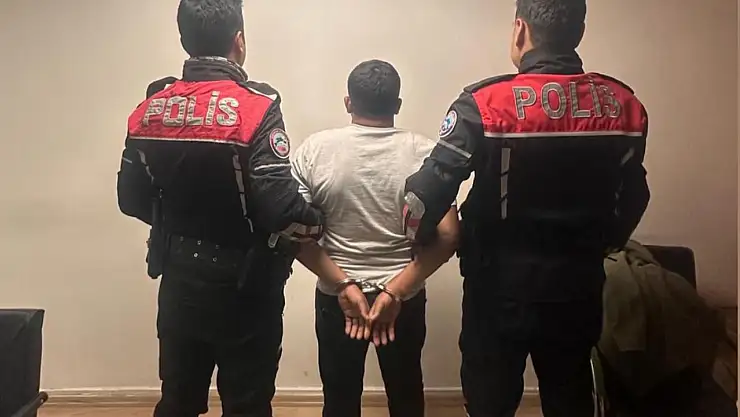 16 Yıl 8 Aylık Cezasıyla Kaçıyordu Emniyet Noktayı Koydu