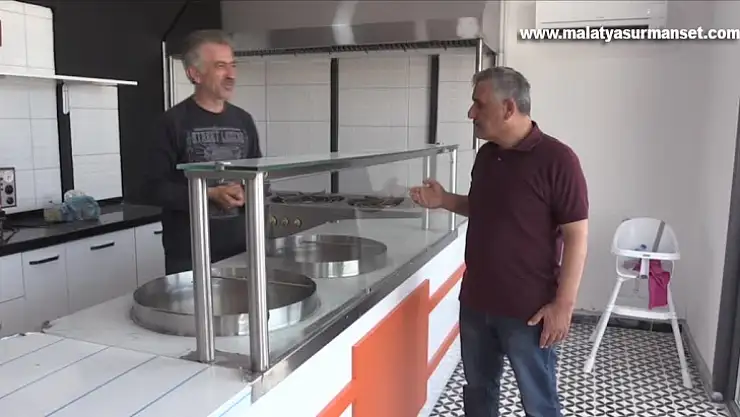 2 bin 509 depremzede esnafa geçici iş yerleri teslim edildi