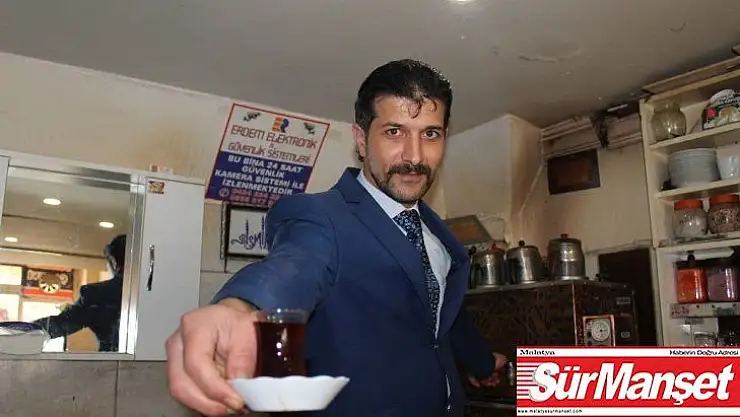 20 yıldır takım elbiseli, memur değil çaycı