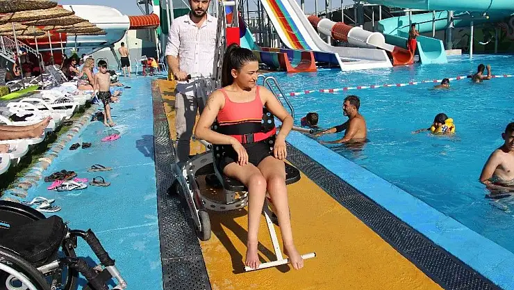 (Özel haber) Babasıyla sırt sırta verip yerli ve milli engelli asansörü yaptı
