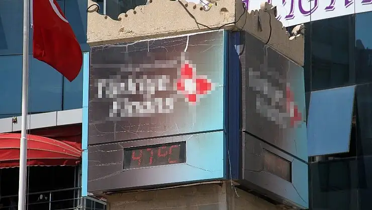 Elazığ'da termometreler 47 dereceyi gösterdi
