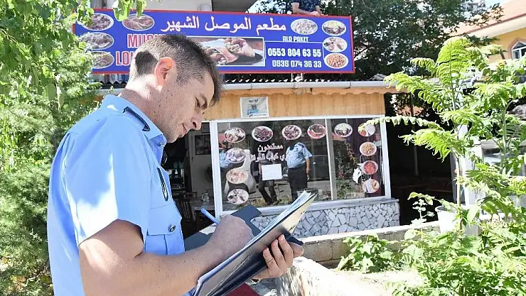 Mamak'ta yabancı tabela denetimi