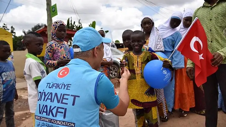 TDV 149 ülkede çocukların gülen yüzü oldu