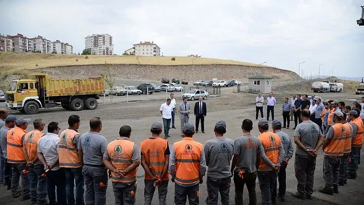 Başkan Çetin, belediye personeliyle bayramlaştı
