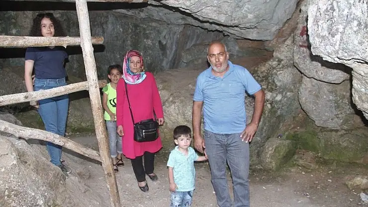 Sıcak günlerin serinleten durağı Buzluk Mağarası
