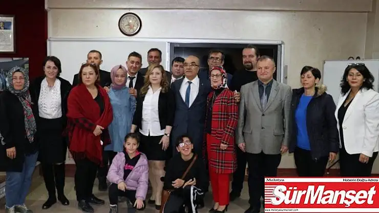 35 yıl sonra öğretmenlerine sürpriz yaptılar
