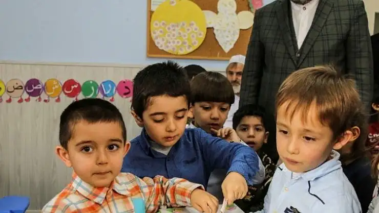 4-6 yaş Kur'an Kursu öğrencilerinden Elazığ'a yardım