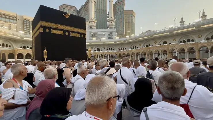 41 Yıllık Evli Ulu Çınarlarımız Kutsal Yolculuktan Döndü