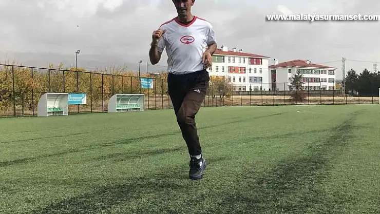 58 yaşındaki muhtar gençlere taş çıkartıyor, günde 20 kilometre koşuyor