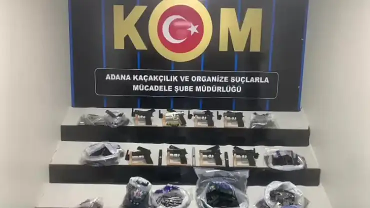 7 ruhsatsız tabanca ve 547 silah parçası ele geçirildi