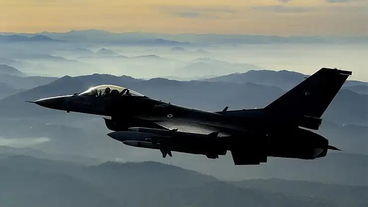 8 Pkk'lı Terörist Etkisiz Hâle Getirildi