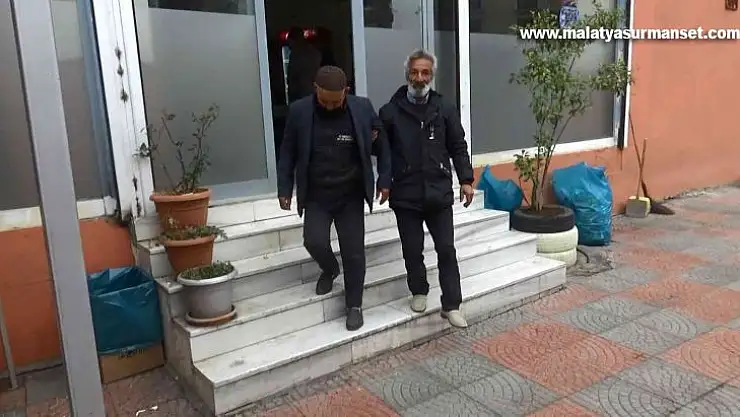 80 yaşındaki baba ve damadı 12 yaşındayken kaçırılan Helin için evlat nöbetine katıldı