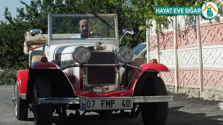 92 yaşındaki klasik aracına gözü gibi bakıyor
