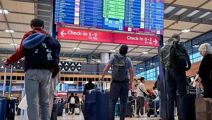 ABD'de hükümet krizi büyüyor: Houston Havalimanı uçuşlara kapatıldı