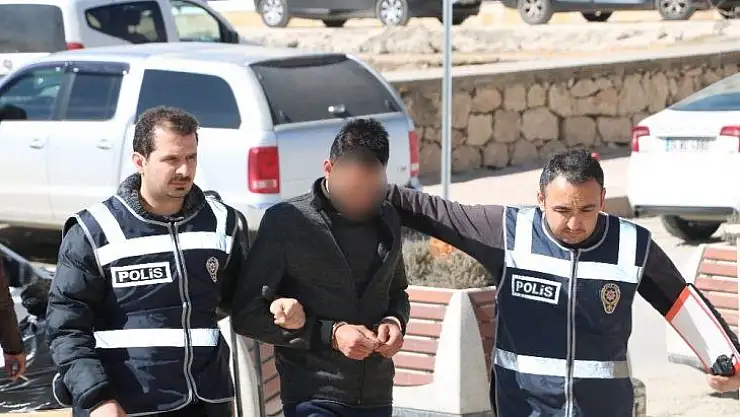Abdest alan şahsın 4 bin 400 TL'sini çalan şüpheli yakalandı