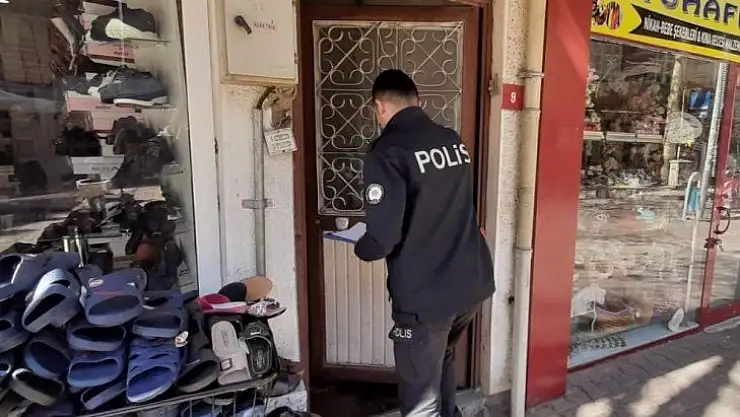 Açık olan kıraathane kapatıldı