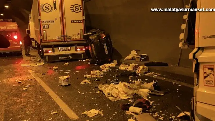 Adana-Ankara Otoyolu'nda zincirleme kaza: 4 yaralı
