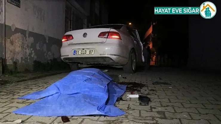 Adana'da otomobil ile motosiklet çarpıştı: 1 ölü, 1 yaralı