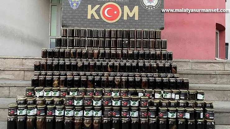 Adana'da sahte içki ve cinsel içerikli ürünler ele geçirildi: 13 gözaltı