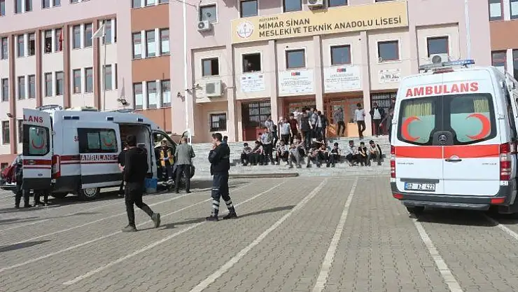 Adıyaman'da 40 öğrenci zehirlendi
