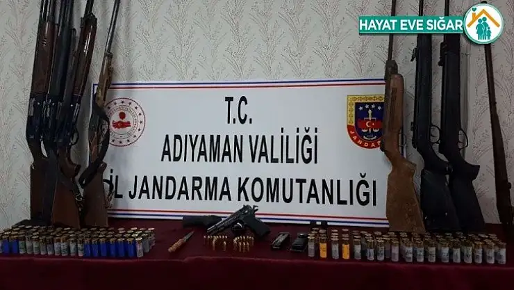 Adıyaman'da bir evde çok sayıda silah ele geçirildi