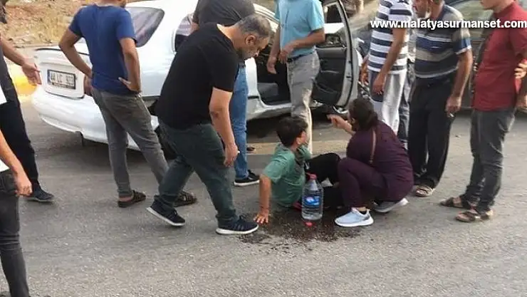 Adıyaman'da, iki otomobil çarpıştı: 1 yaralı