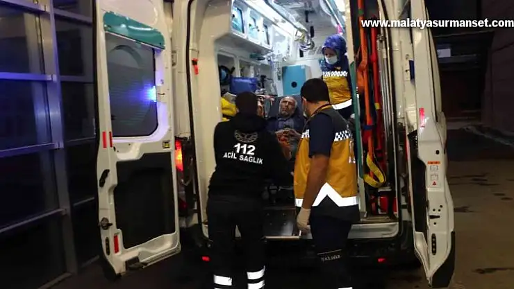 Adıyaman'da iki otomobil çarpıştı: 6 yaralı