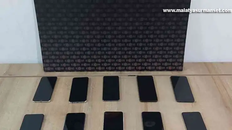 Adıyaman'da kaçak cep telefonu ele geçirildi