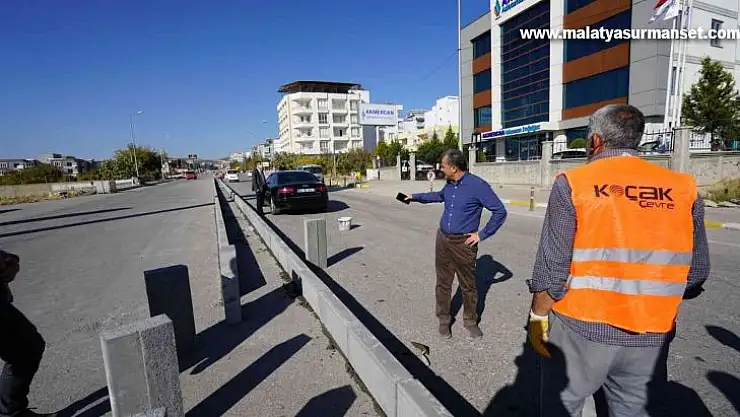 Adıyaman'da kavşak ve refüj düzenleme çalışması