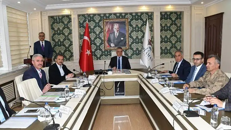Adıyaman'da Korona virüs tedbirleri toplantısı yapıldı