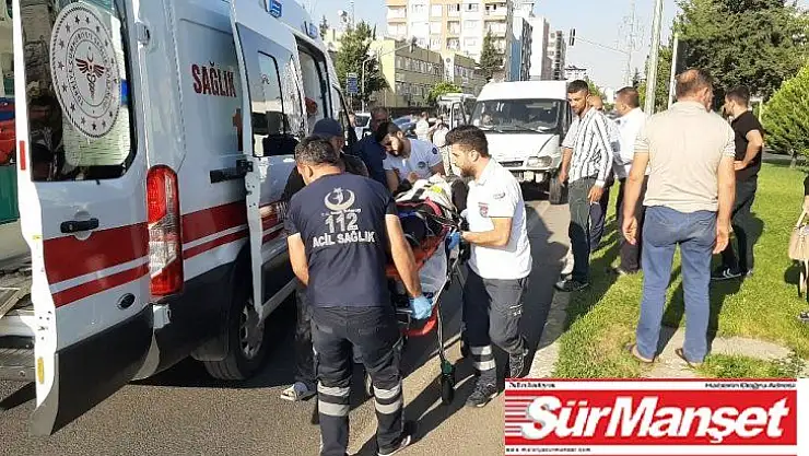 Adıyaman'da otomobil ile minibüs çarpıştı: 9 yaralı
