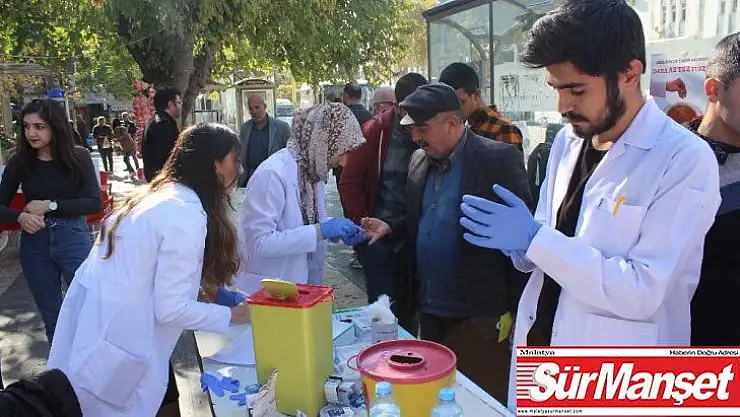 Adıyaman'da ücretsiz kan şekeri ölçümü yapıldı