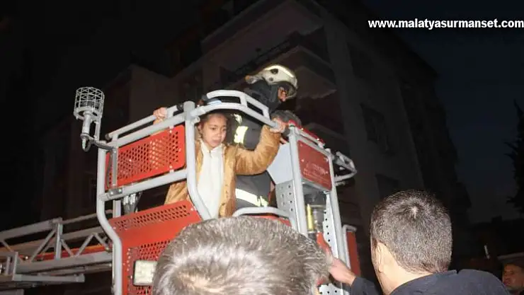 Adıyaman'da yangın çıkan binada can pazarı: 5 kişi hastaneye kaldırıldı