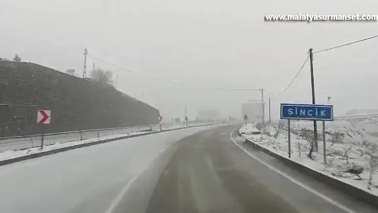Adıyaman'ın Sincik ilçesinde kar yağışı