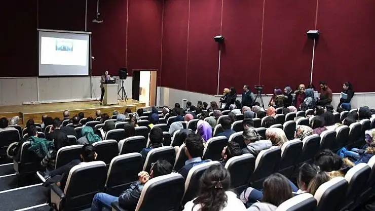 Adıyaman Üniversitesinde 'Kadın ve erkek beyni' konferansı