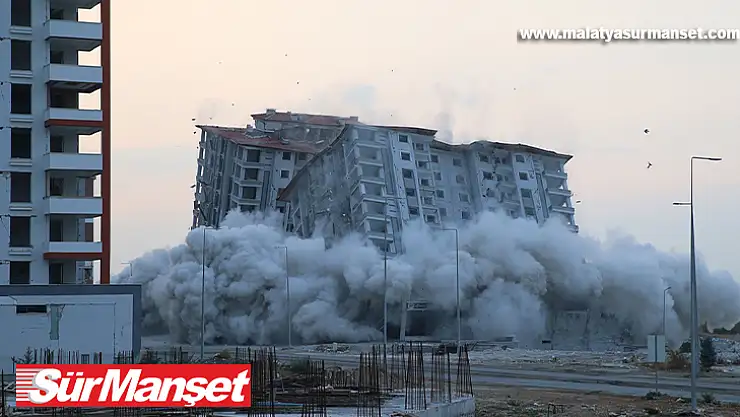 Ağır Hasarlı 15 Katlı 2 Bina Patlayıcı Kullanılarak Yıkıldı
