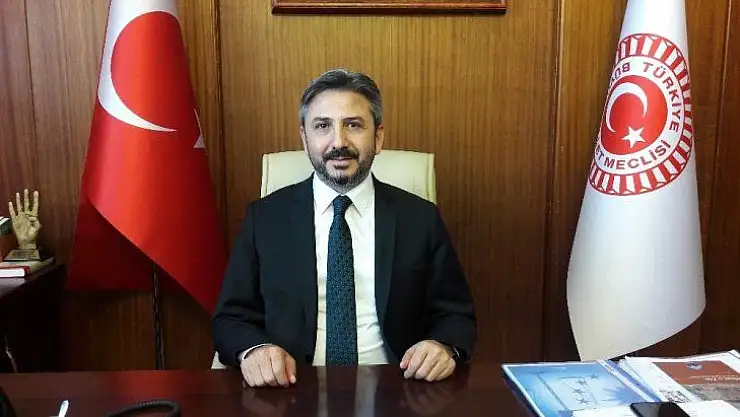 Ahmet Aydın: '400 yıllık anıt çınar ağacı kesilmeyecek'