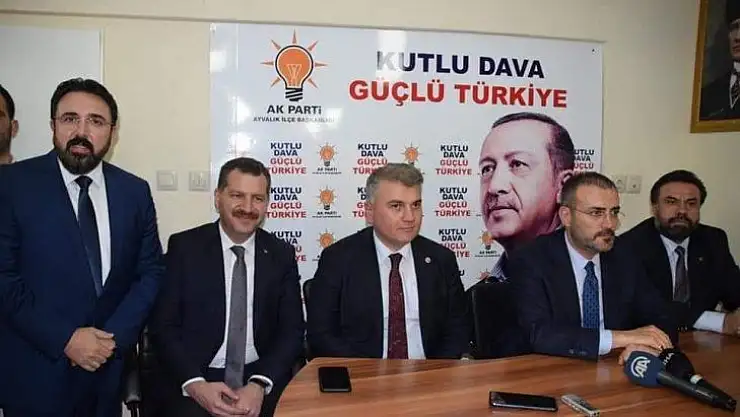 AK Parti Genel Başkan Yardımcısı Ünal Ayvalık'ta