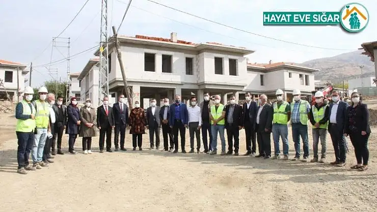 AK Parti heyetinden Pütürge'ye çıkarma