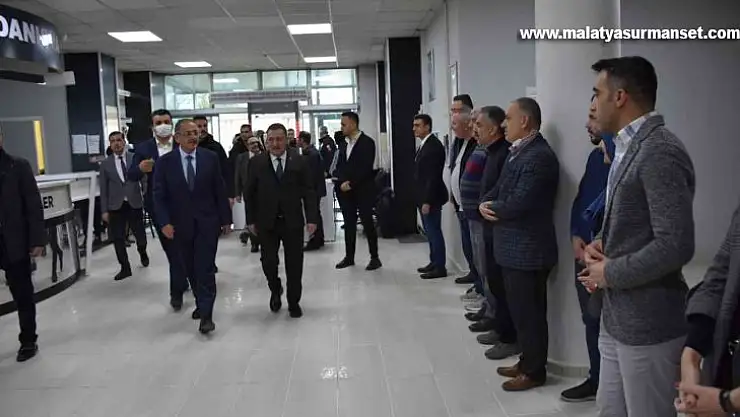 AK Parti, MYK'da alınan karar sonrası belediye ziyaretlerine başladı