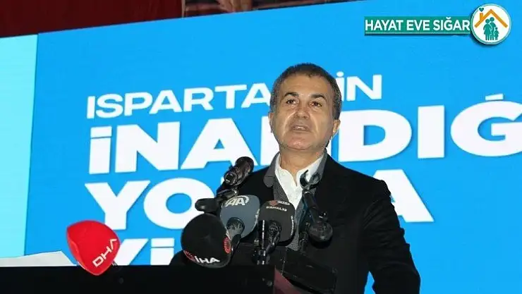AK Parti Sözcüsü Çelik: 'Türkiye'de bir partinin yöneticileri yabancı bir devlet başkanından demokrasi dileniyor'