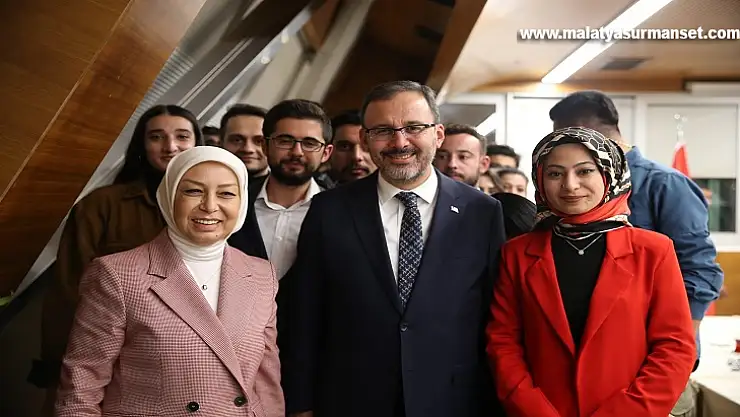 AK Partili Çalık'tan Gençlik ve Spor Bakanı Kasapoğlu'na ziyaret